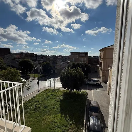 Etra House Πανσιόν 3*